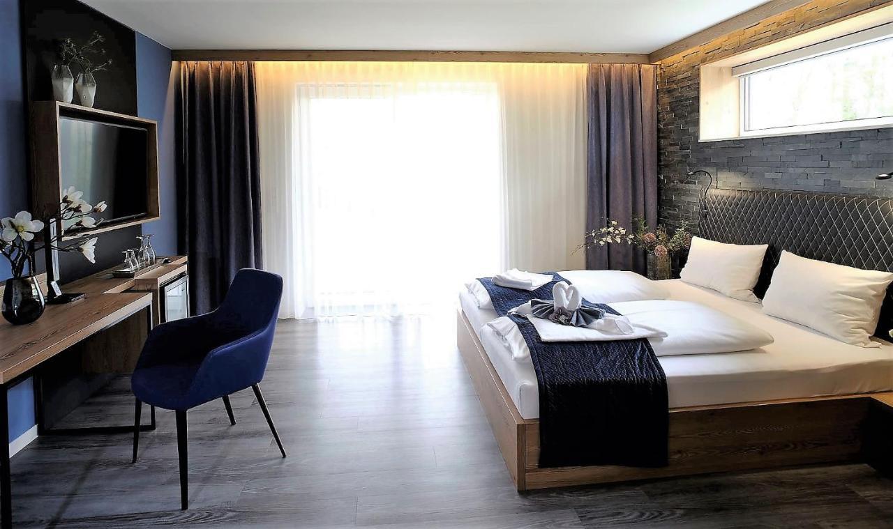 Art & Galerie Hotel Lenz Plauer See Fuenfseen Exteriör bild