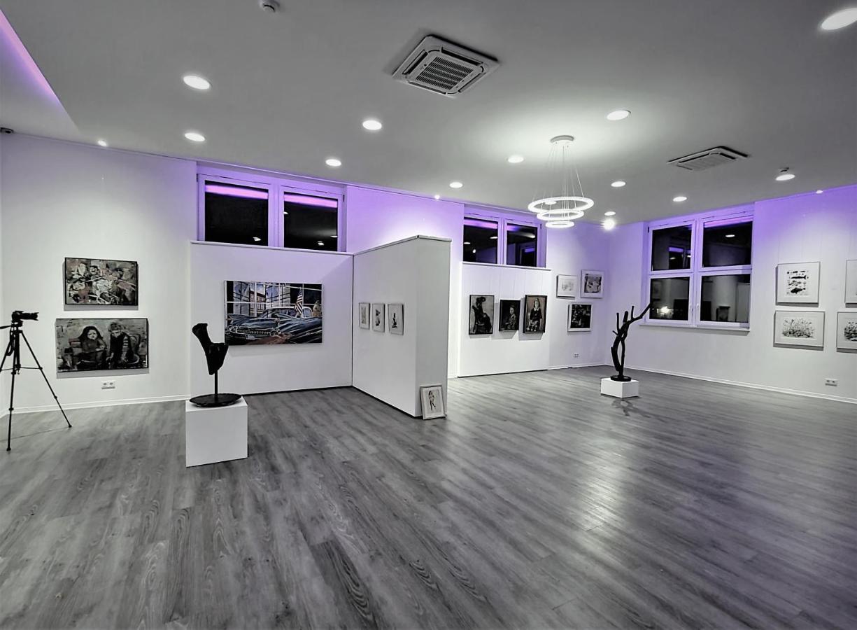 Art & Galerie Hotel Lenz Plauer See Fuenfseen Exteriör bild